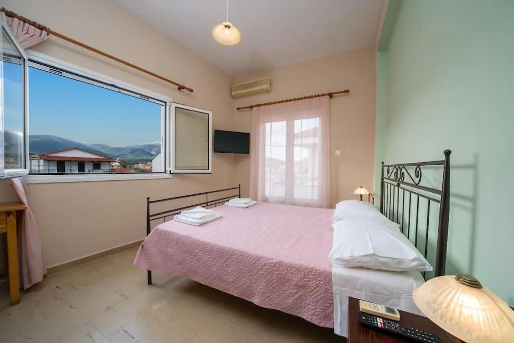 Vasilakis Apartment Sami  Greece