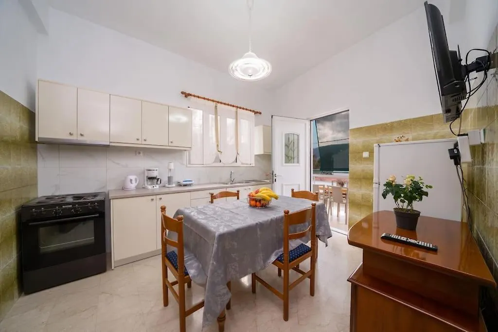 Vasilakis Apartment Sami  Greece